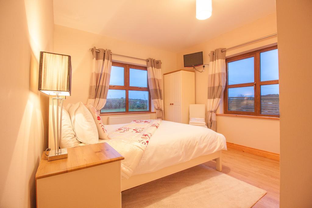 Achill Water'S Edge Bed and Breakfast Doogort Eksteriør billede